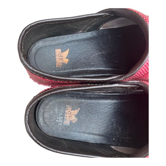 Dansko Pro XP 2.0 Clog Red Texture Size 41 Slip Resistant Nursing Professional - Picture 11 of 14